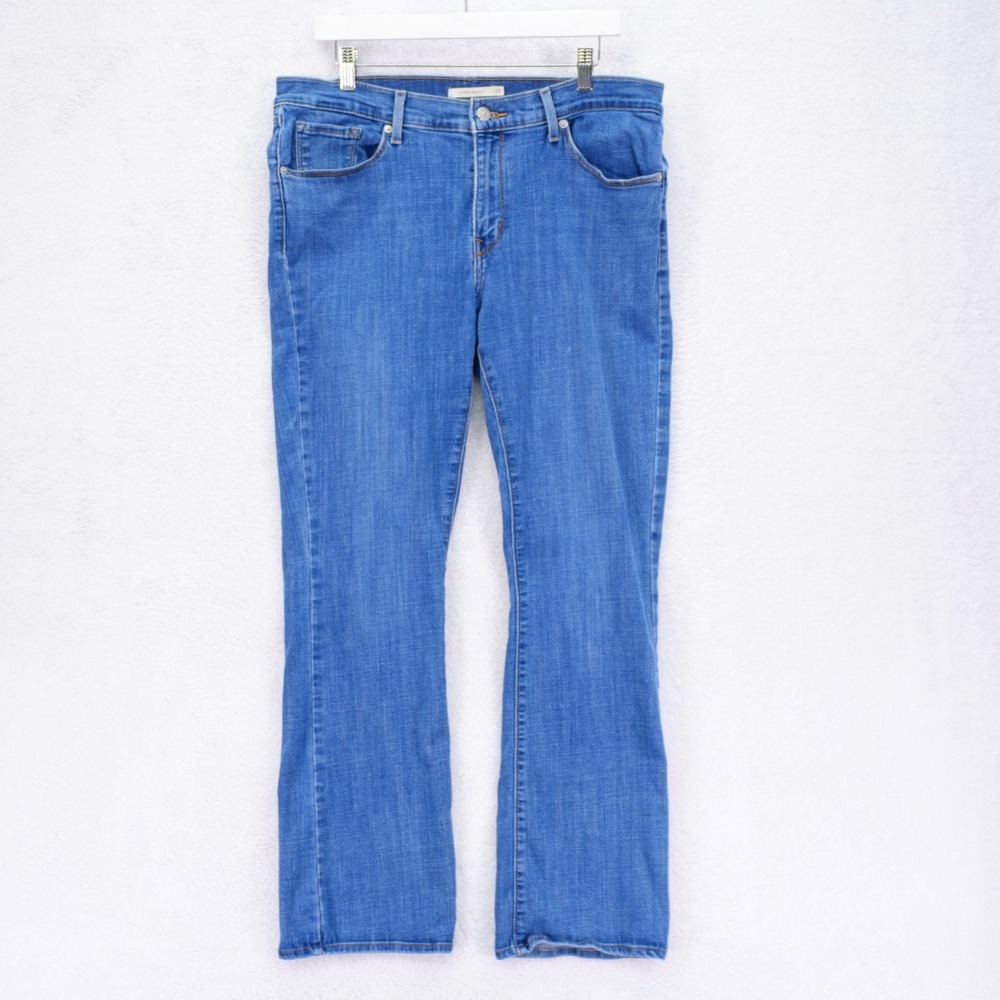 Levi's Classic Bootcut Blue Denim Jeans -14W 32 / 32- Mid Rise 33 / 31.5